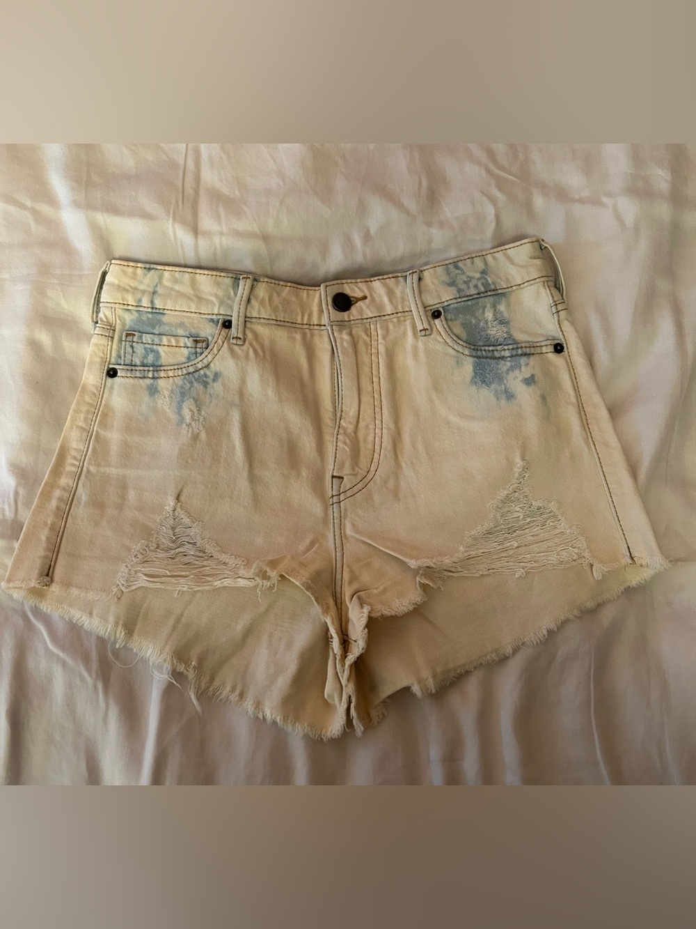 True Religion Cream Denim High-Waist Shorts with Blue Bleach